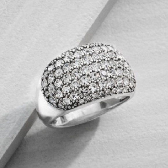 925 STAMPED CUBIC CLUSTER COCKTAIL RING. 6.5 - Picture 2 of 6